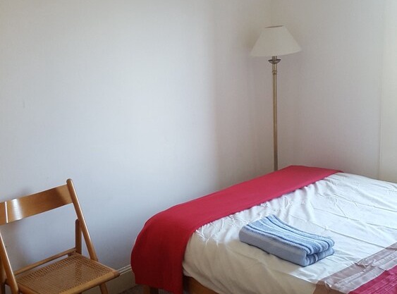Snug - Krayr Apartment
