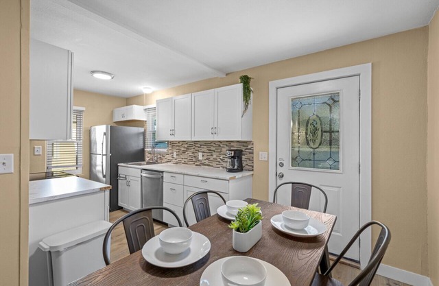 Snug, neighborly home perfect for your small group