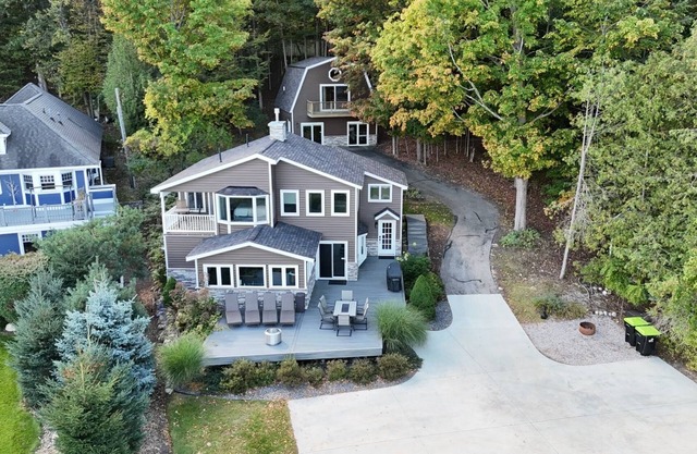 Soaring Eagles; Lakehouse w/Optional Bunkhouse, Ski