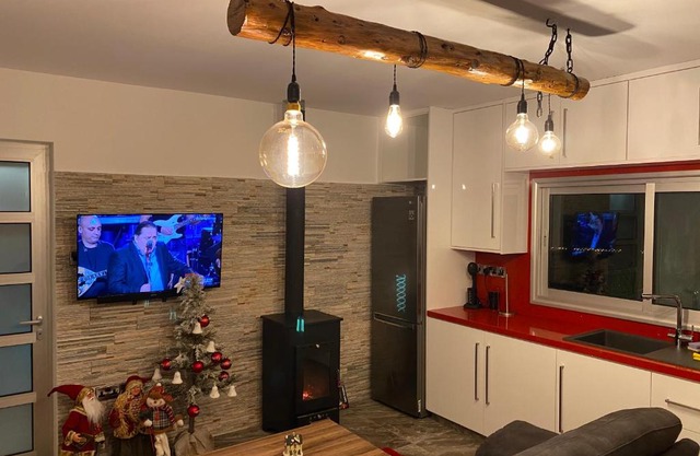 SOFROS VALLEY HILLS CHALET