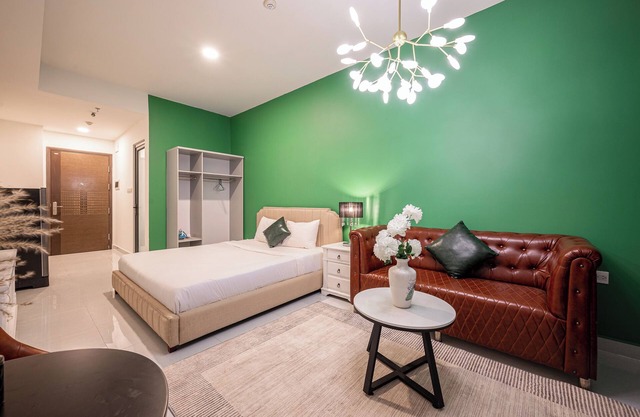 SOHO Premier Residence
