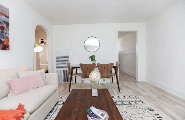 Sojourn on the Bay 2 BR Private Beach Access