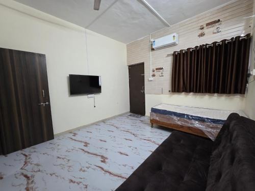 Solapur Homestay 1 by Stay Nestura
