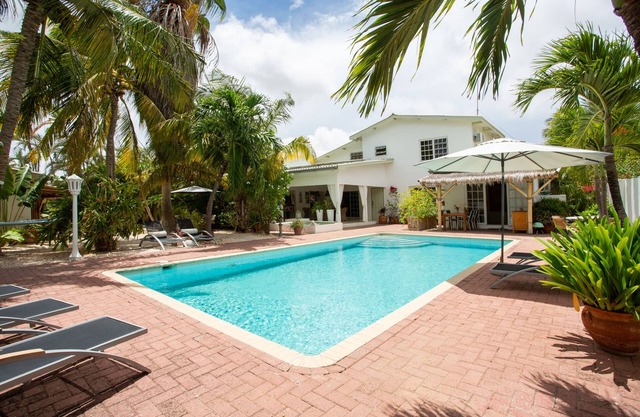 Sombré di Kabana, Casa Piscina