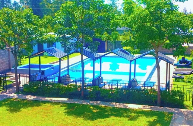 Somerset Gardens Resort
