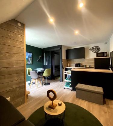 Sommet studio au centre du village