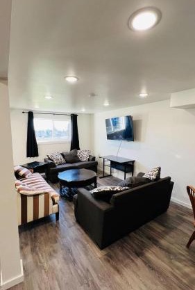 Sooke Mountain View Suite