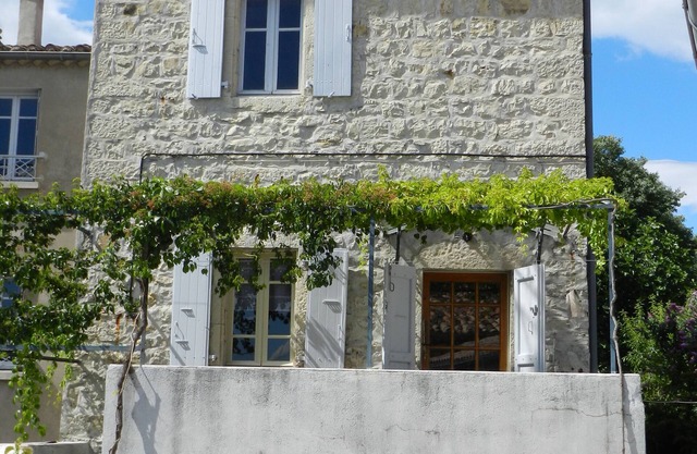 South Ardèche, in the heart of the village of Chandolas