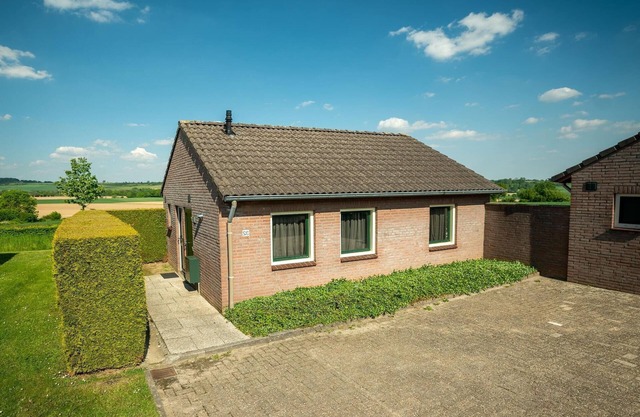 South Limburg Bungalow Near Tripoint