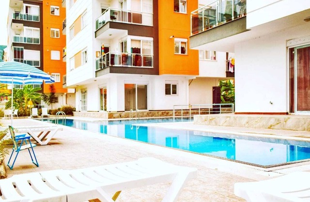 Spacious 2 bedroom apartment with big kitchen and mountain view