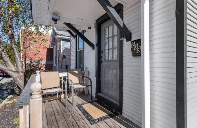 Spacious 2 bedroom!