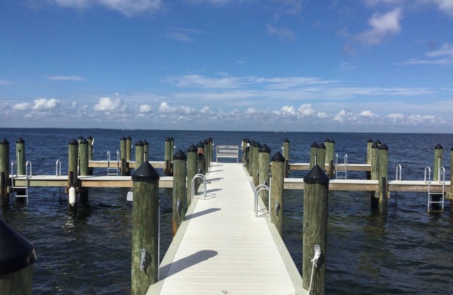 Spacious 3 bedroom Condo On Florida Bay Key Largo