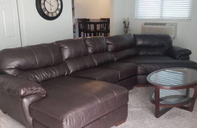 Spacious 3 BR Residential Home Near Downtown Denver & Boulder