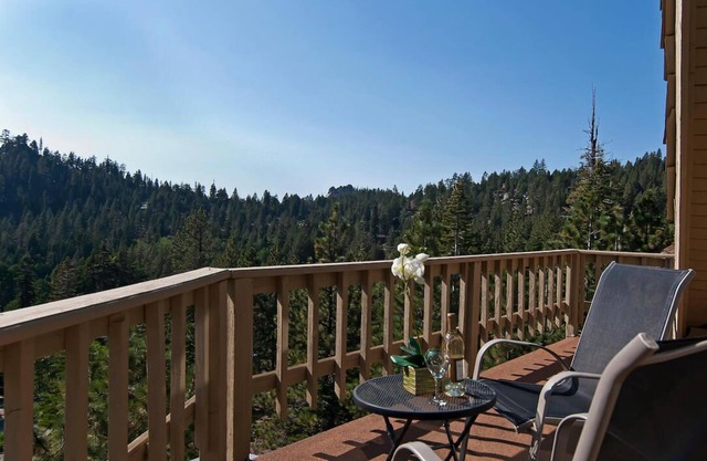 Spacious 3BR House/Gourmet Kitchen & VIEWS!