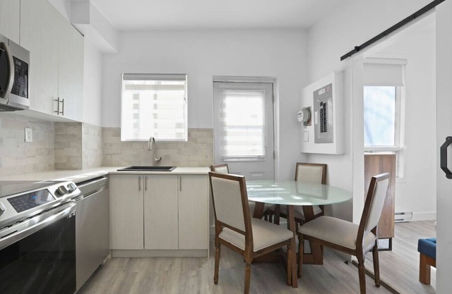 Spacious 3BR in the heart of Downtown Montreal