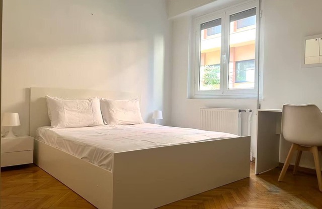 Spacious 4 Bd Gem in Historic Kipseli Area