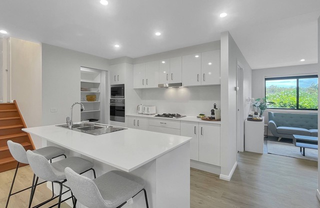 Spacious 4-Bed House Near Batemans Bay Centre