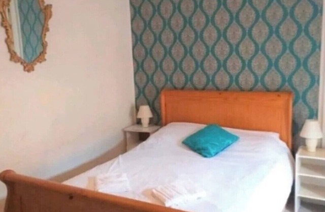 Spacious 4-bedroom house in lovely Wexford with WiFi