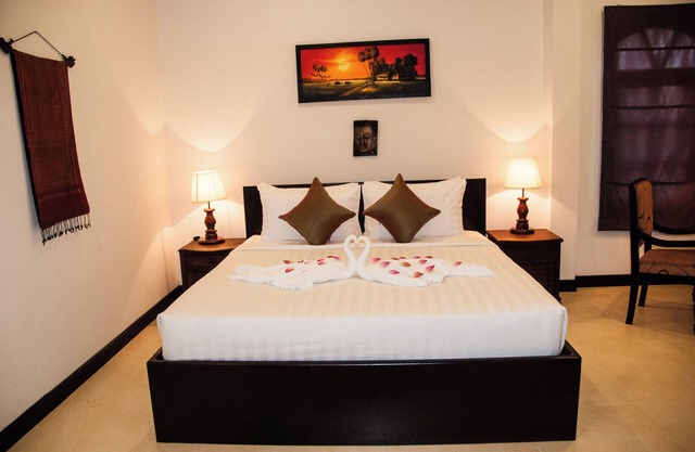 Spacious 5-bedroom house with private pool