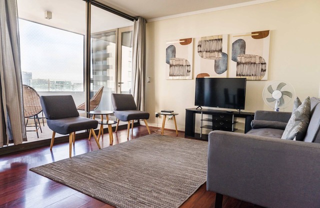 Spacious Accommodation in Parque Arauco 2B2B