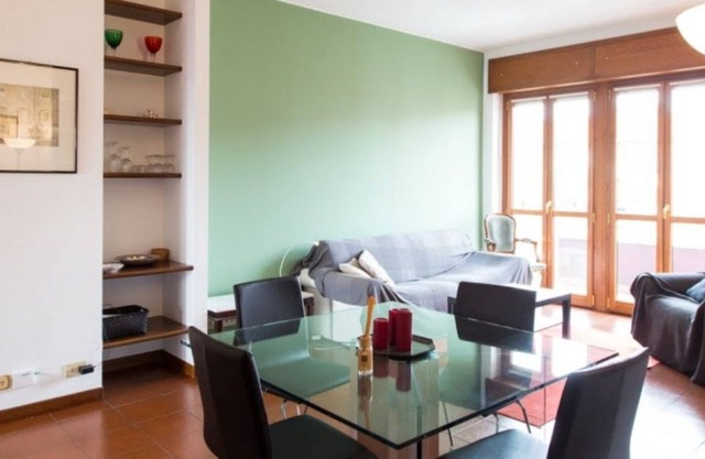 Spacious and bright one-bedroom apartment