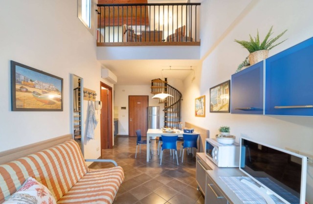 Spacious apartment on 2 levels with balcony