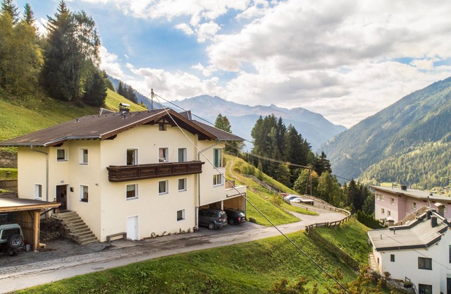Spacious apartment on the edge of the forest
