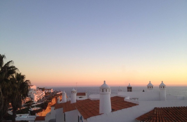Spacious Apartment With Communal Pool, Private Roof Terrace With Stunning Views