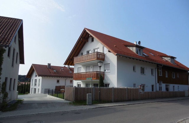 Spacious apartment with balcony and elevator with mountain views