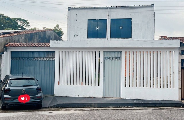 Spacious building with 3 suites available for COP30