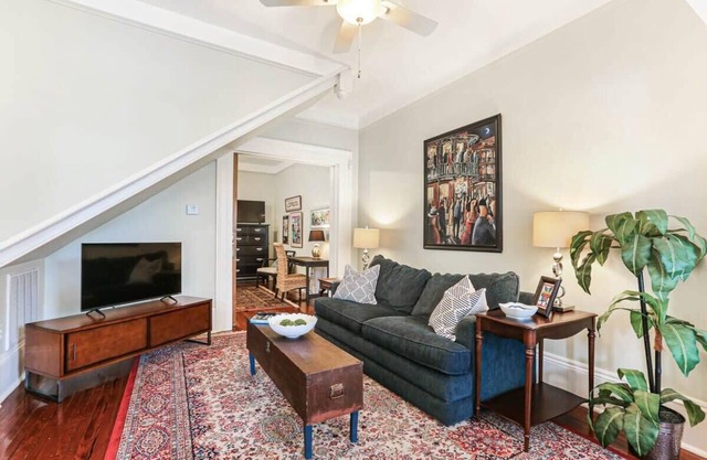 Spacious Canal St. 2br On Streetcar Line