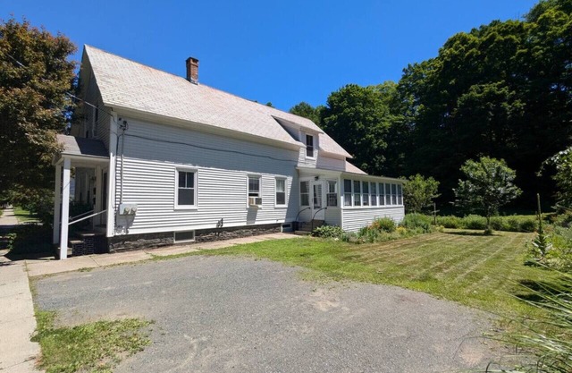 Spacious & Cozy Ground Floor 2/3 Bed private suite