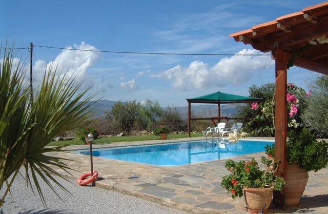 Spacious detached villa with private pool & panoramic views to sea and mountains