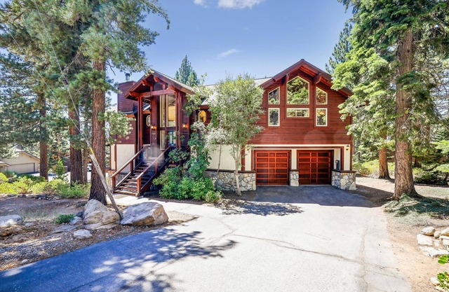 Spacious Dollar Point Home on Sunny Corner Lot