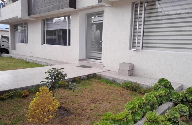 Spacious furnished apartment