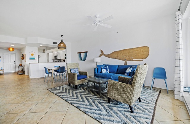 Spacious Gated Minorca Retreat, Pet Friendly with Pond Views and Resort Amenities - MM403