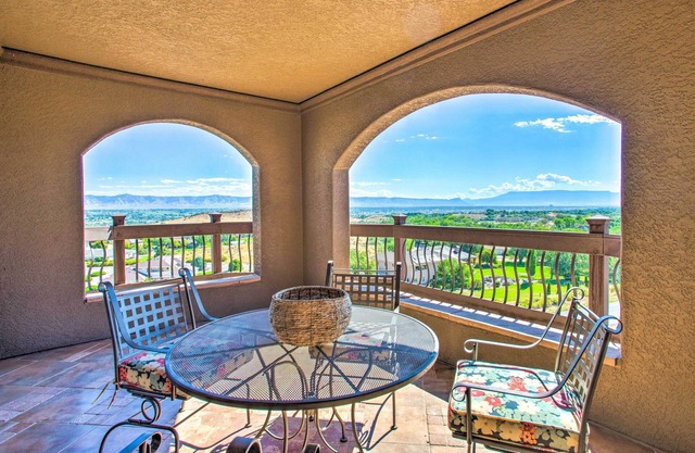 Spacious Grand Junction Home w/Mountain View