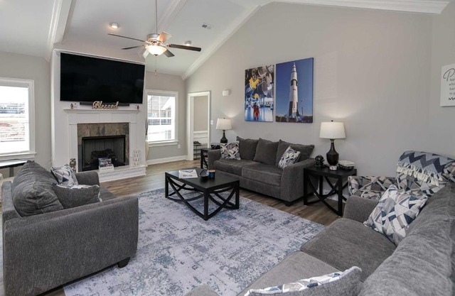 Spacious Hazel Green Home with Fireplace, Yard!