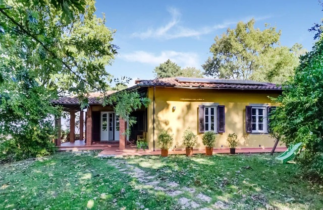 Spacious villa in Serravalle Pistoiese with a swimming pool