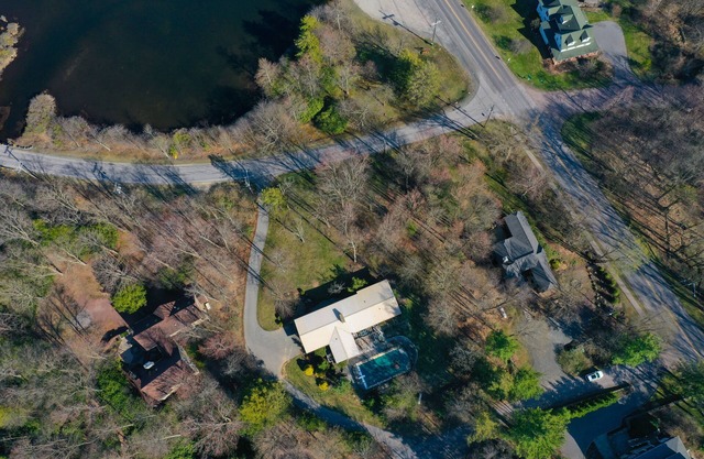 Spacious Lake House - Eagles Mere