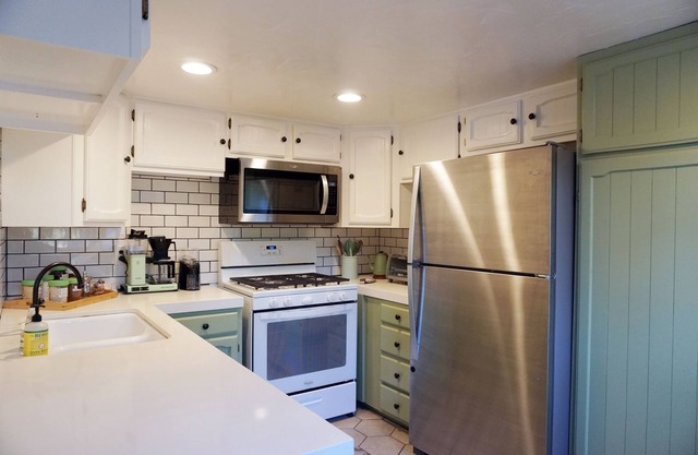 Spacious, Modern Comfort at Griffith Park