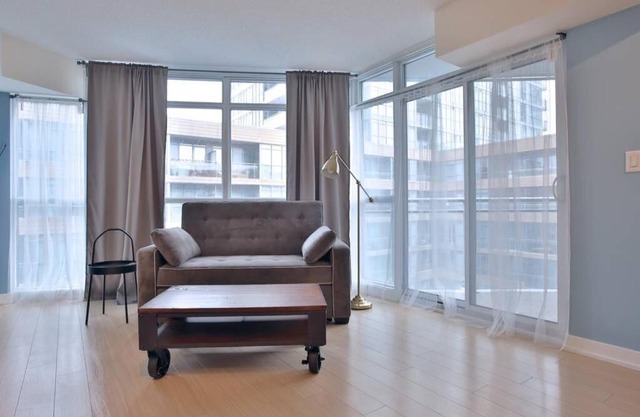 Spacious modern condo living in heart of Toronto!