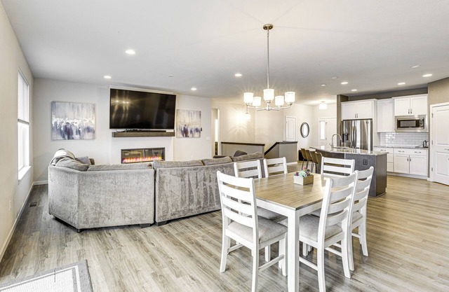 Spacious & Modern Home w/Deck in Oregon!