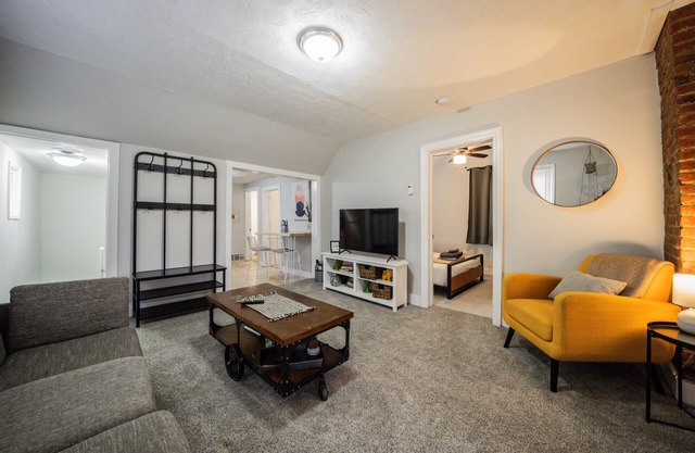 Spacious Ohio City Retreat