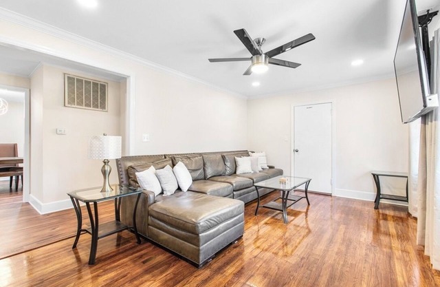 Spacious Private Retreat Near Greensboro & Durham!