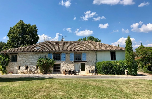 Spacious Stone Barn, Large Pool and Terrace, Peaceful, Rural Location in Tarn.