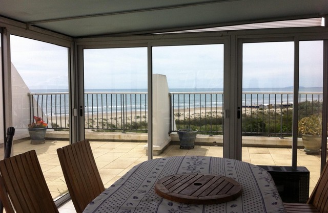 Spacious T4 1st line sea view - spacious T4 sea view