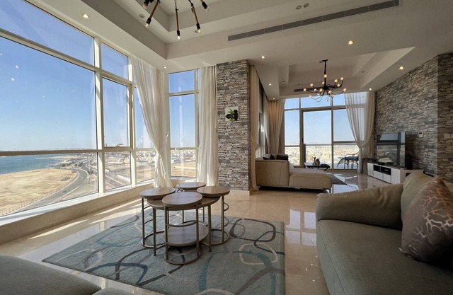 Spacious two bedroom apartment with beautiful view of the city and the sea!