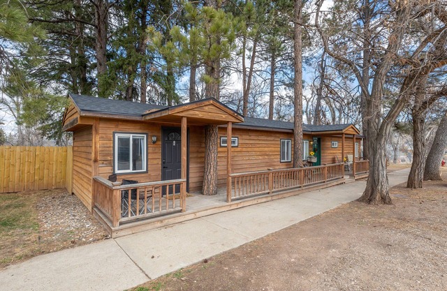 Spearfish Cottages