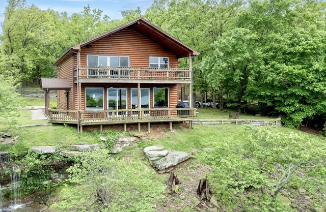 Spectacular Lake View, Luxury Cabin provides the perfect gathering place.